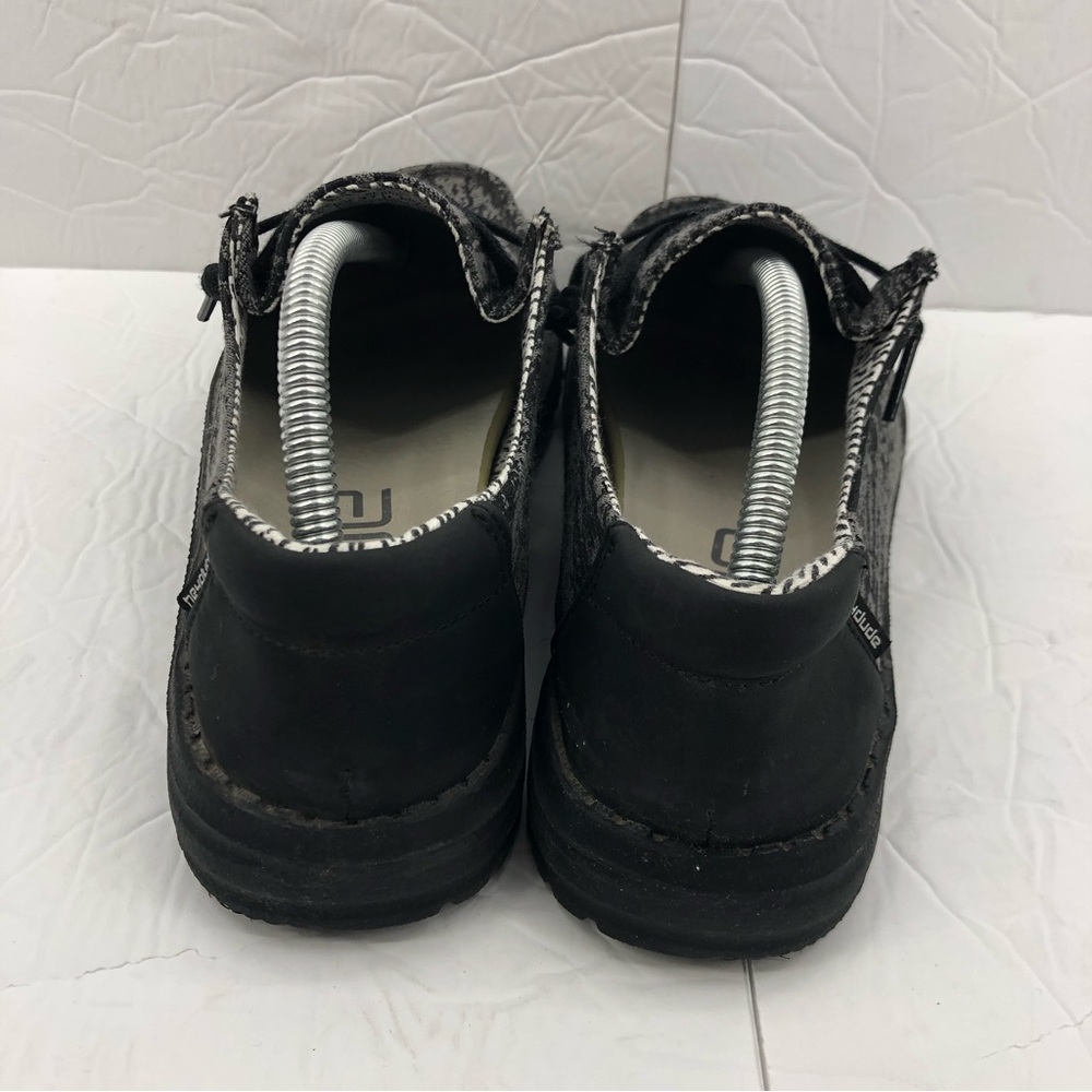 Hey Dude Loafers Wendy Black Marble Womens Size 6 Slip On Shoes - Picture 3 of 9